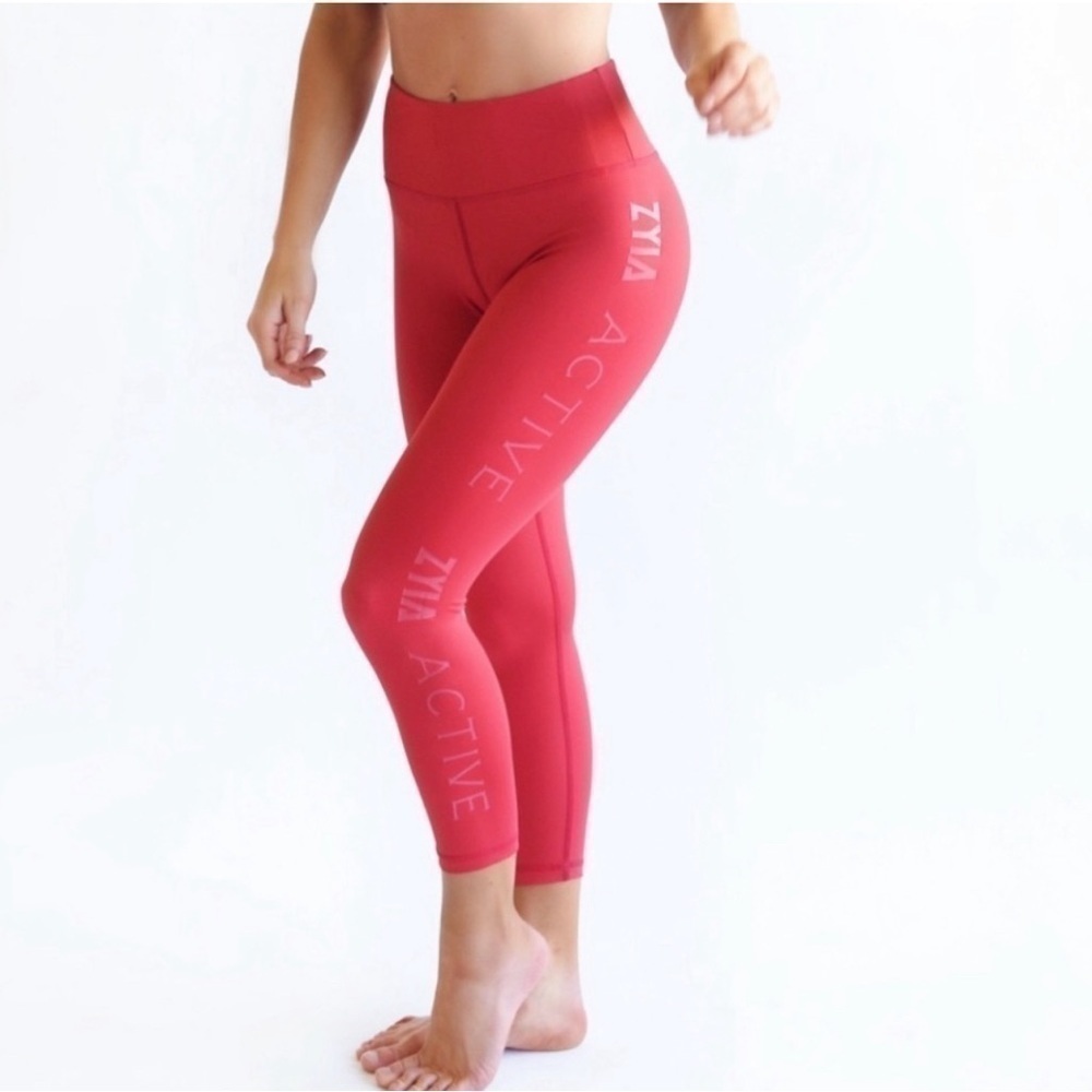 ZYIA woman’s active legging L red